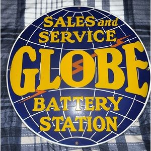 VINTAGE SALES & SERVES GLOBAL BATTERY STATION PORCELAIN SIGN ￼ 20” Round